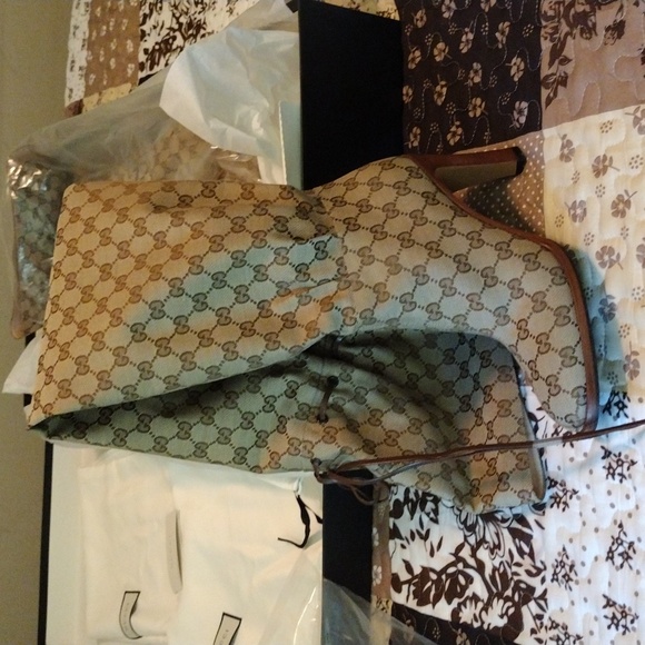 🤩 💯 Auth Gucci Boots - Picture 10 of 13